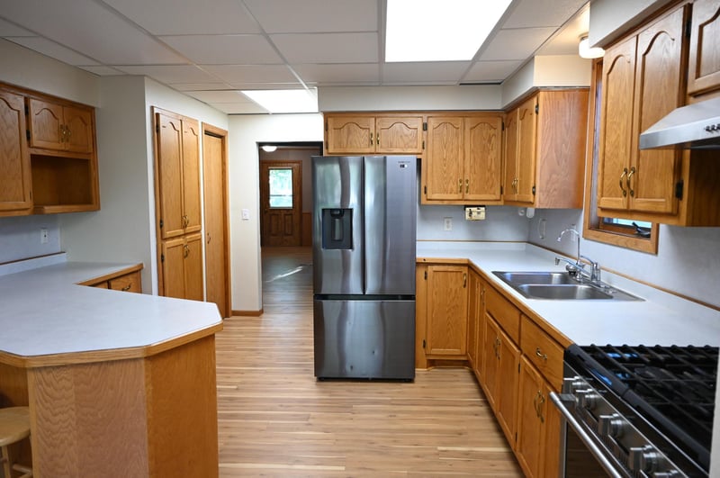 219 S Main St, Upsala, MN 56384