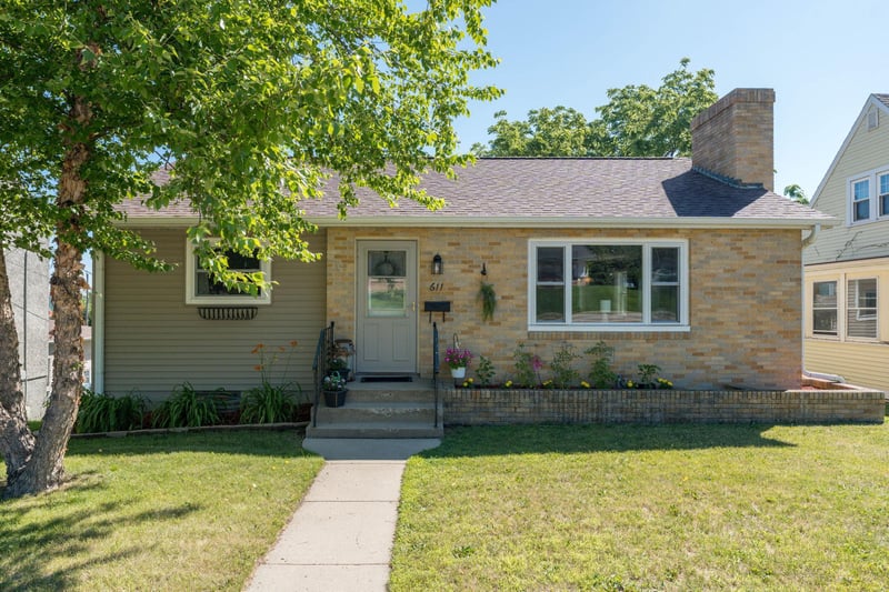 611 S Broadway St, New Ulm, MN 56073