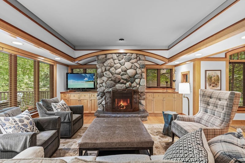 5955 Maple Forest, Minnetrista, MN 55364