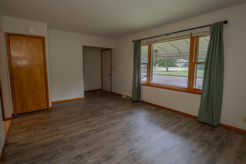 202 Pleasant Ave SW, Twin Valley, MN 56584