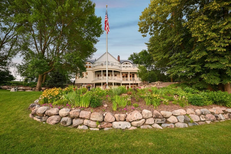 5461 Quimby Ave NW, Annandale, MN 55302