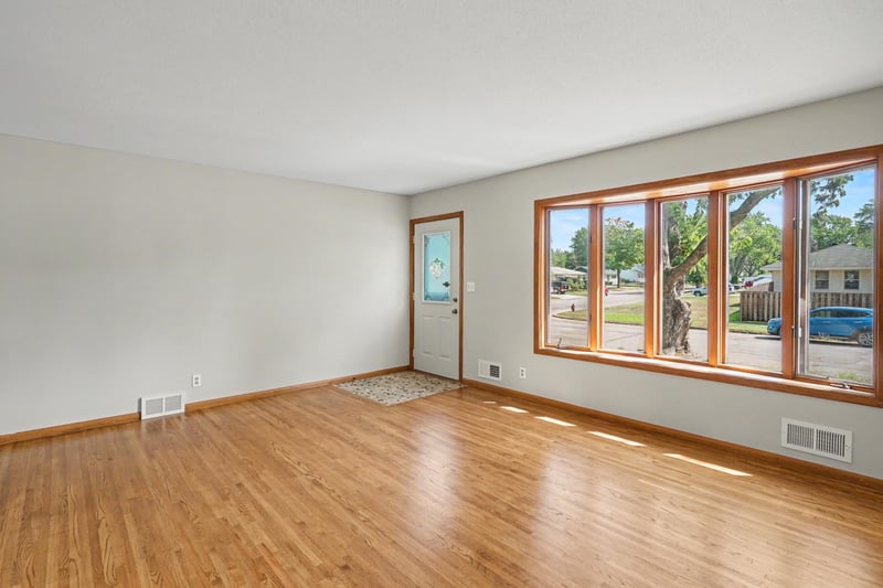 1431 Dayton Ave, Saint Paul Park, MN 55071