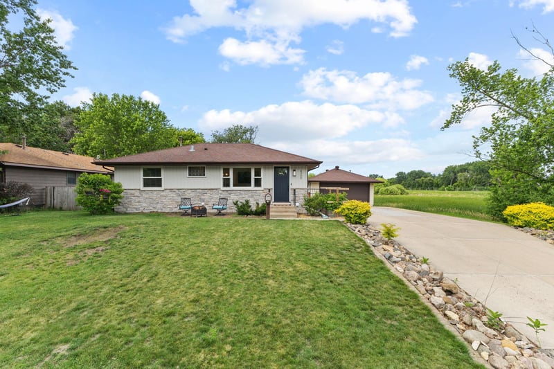 4900 60th Ave N, Crystal, MN 55429