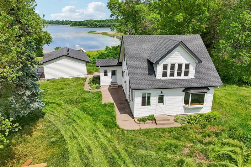 11551 278th St, Chisago City, MN 55013