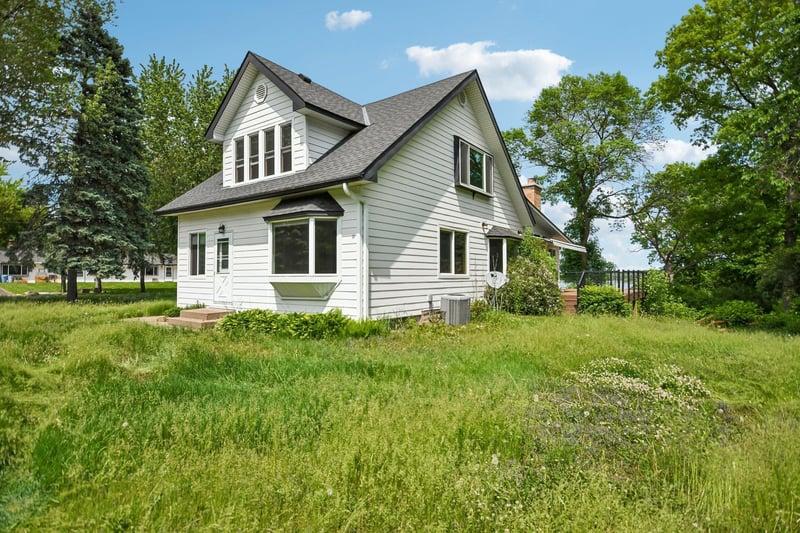 11551 278th St, Chisago City, MN 55013