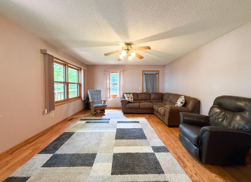 22585 320th St, Bagley, MN 56621