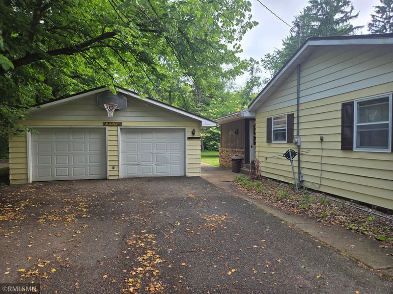 314 Bering St W, Milltown, WI 54858