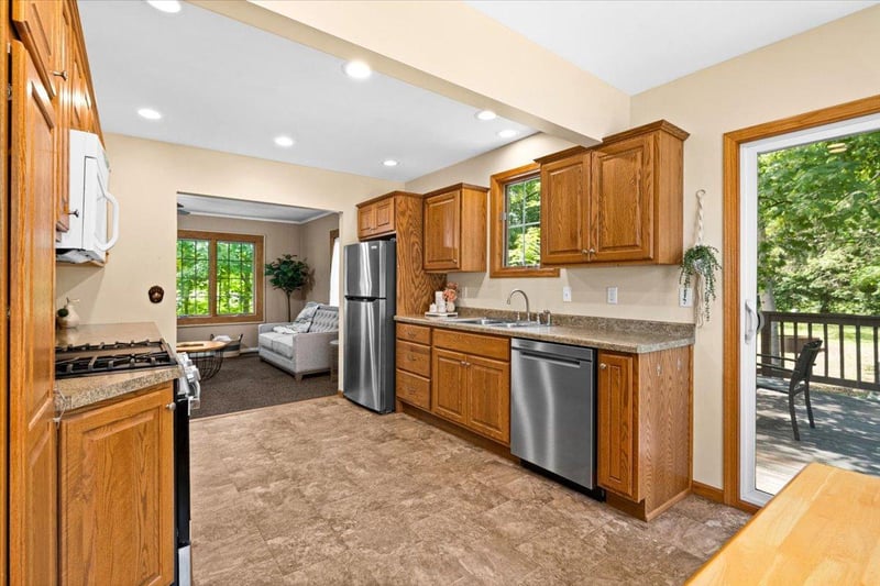 2125 Swan Lake Rd, Duluth, MN 55811