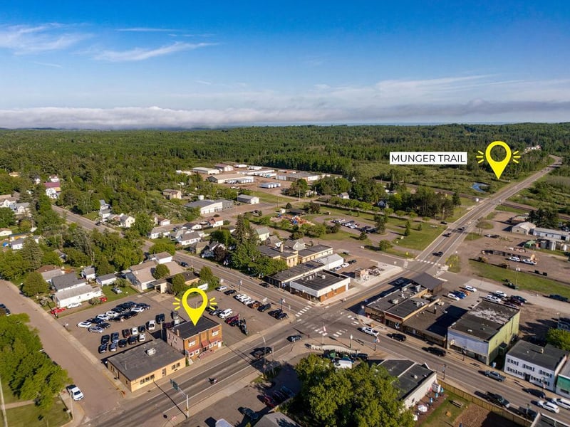 206 3rd St, Carlton, MN 55718