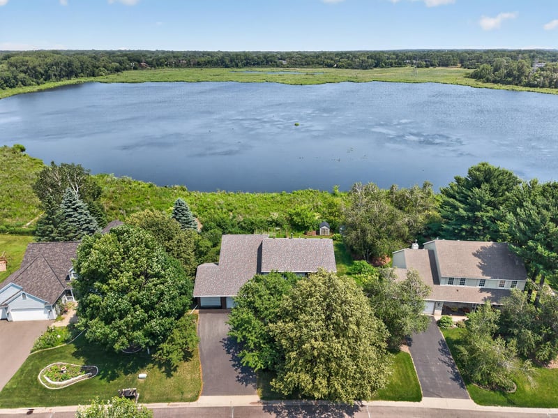 4142 Oakmede Ln, White Bear Lake, MN 55110