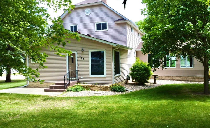 568 Minnesota St N, Ortonville, MN 56278