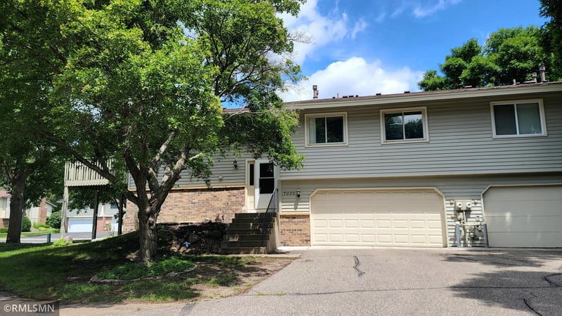 7030 Pima Ln, Chanhassen, MN 55317