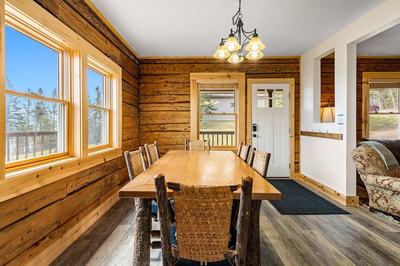 6076 Highway 61, Silver Bay, MN 55614