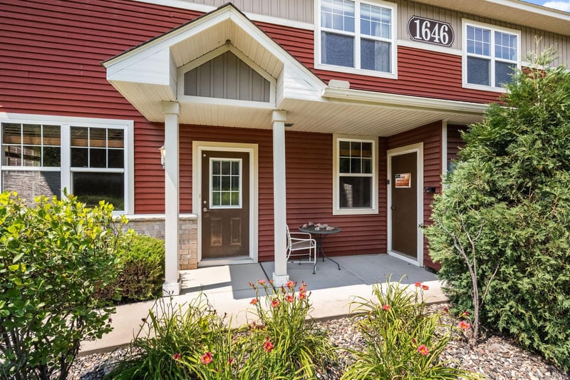 1646 White Pine Way #A, Carver, MN 55315
