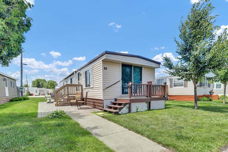 201 S Franklin St #66, Lake City, MN 55041