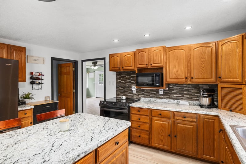 46825 Oak Hill Ln, La Crescent, MN 55947