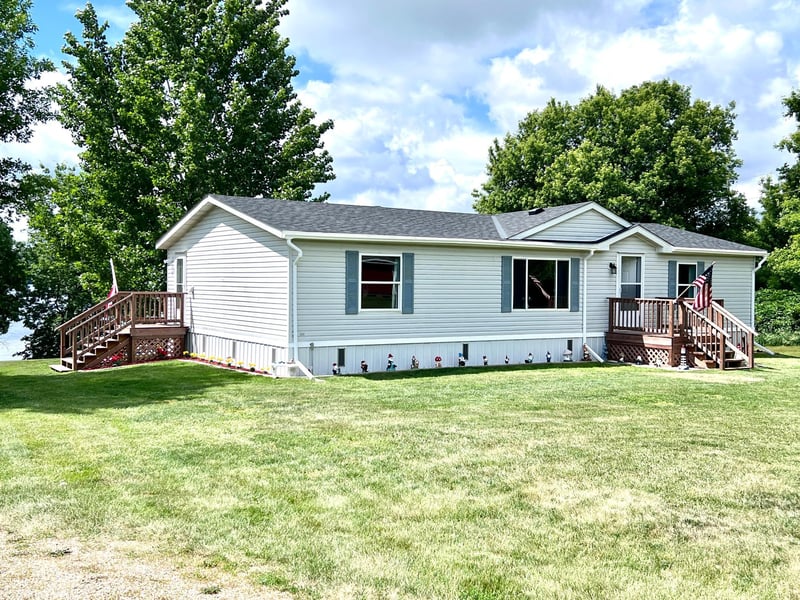 84065 Ridge Creek Dr, Clinton, MN 56225
