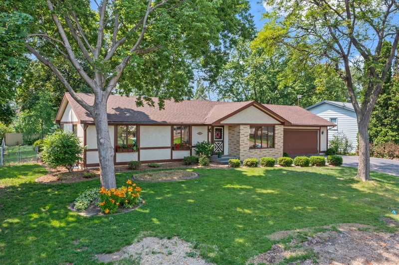 8133 Xenia Ave N, Brooklyn Park, MN 55443