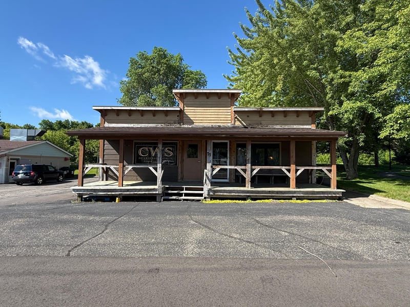 75 Elm St E, Annandale, MN 55302