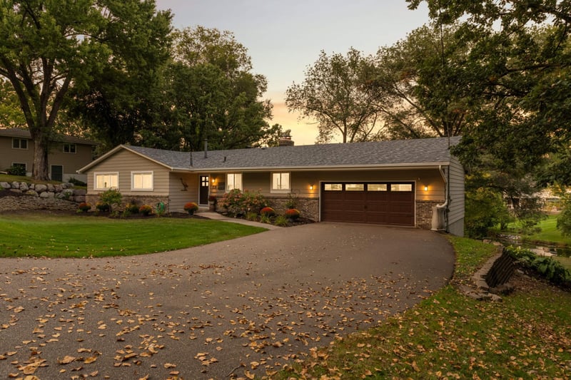 230 Maple Island Rd, Burnsville, MN 55306