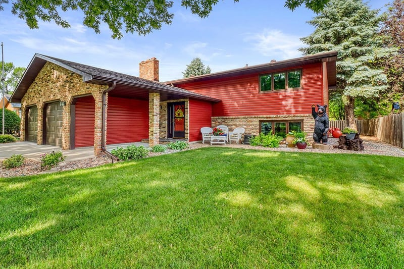 3907 3rd St S, Moorhead, MN 56560
