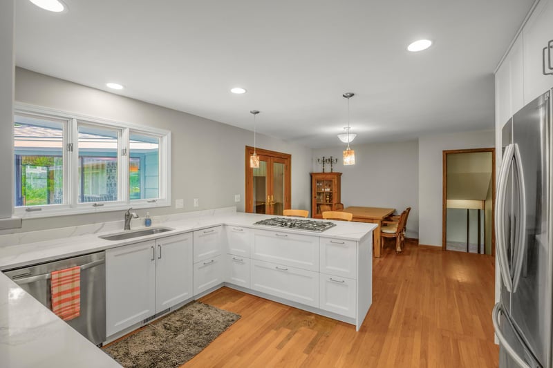 17515 Bay Ln, Wayzata, MN 55391