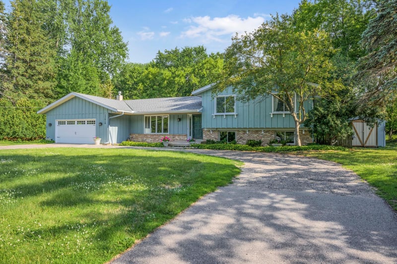 17515 Bay Ln, Wayzata, MN 55391