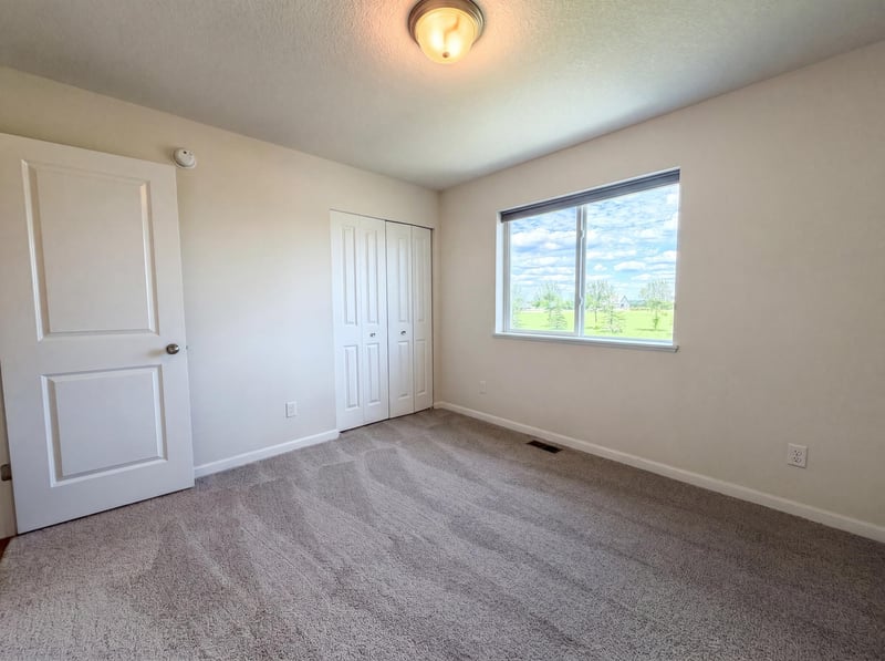 1207 Mulberry Ave NE, Montgomery, MN 56069