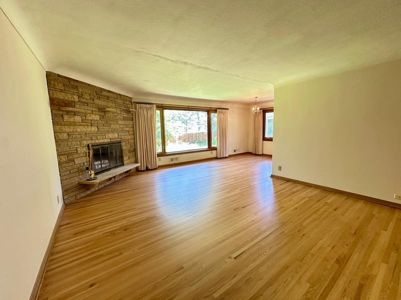 732 Forest Dale Rd, New Brighton, MN 55112