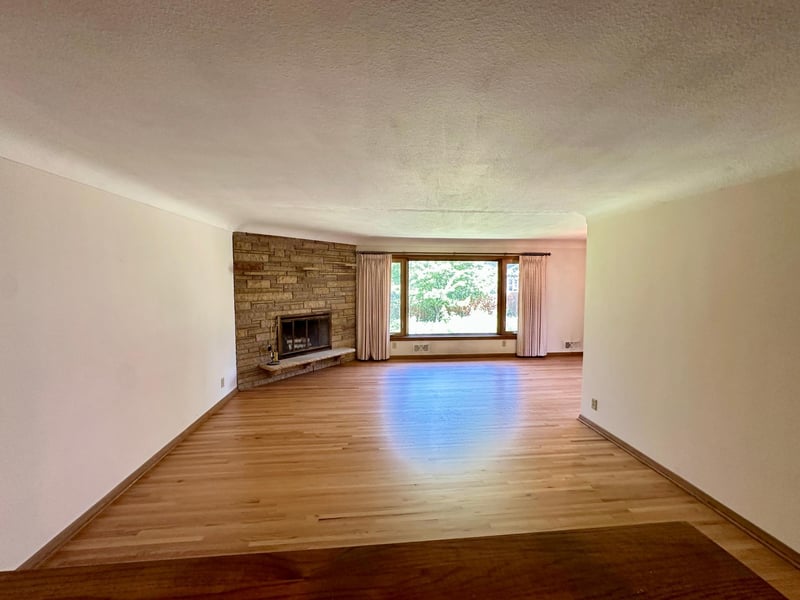 732 Forest Dale Rd, New Brighton, MN 55112