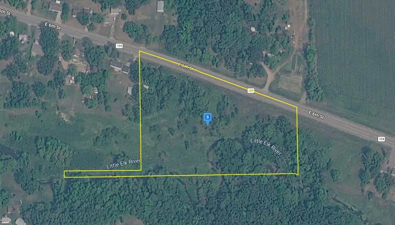 150 E 6th St, Randall, MN 56475