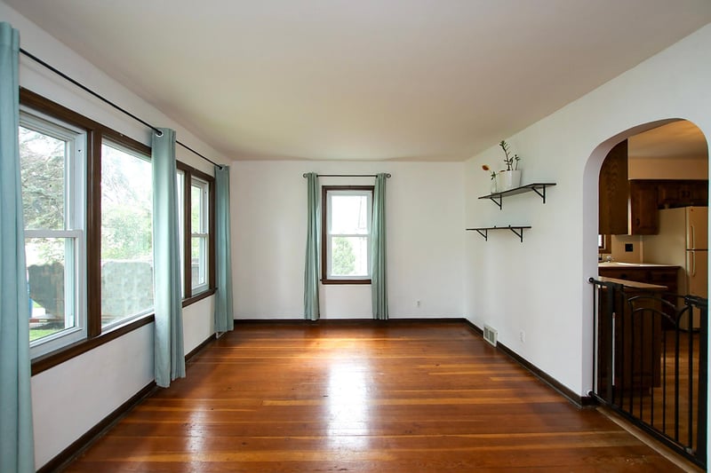 131 Elm St E, Norwood Young America, MN 55368