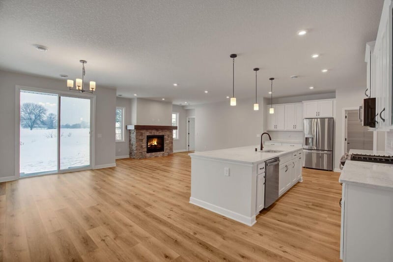 7645 201st St W, Lakeville, MN 55044