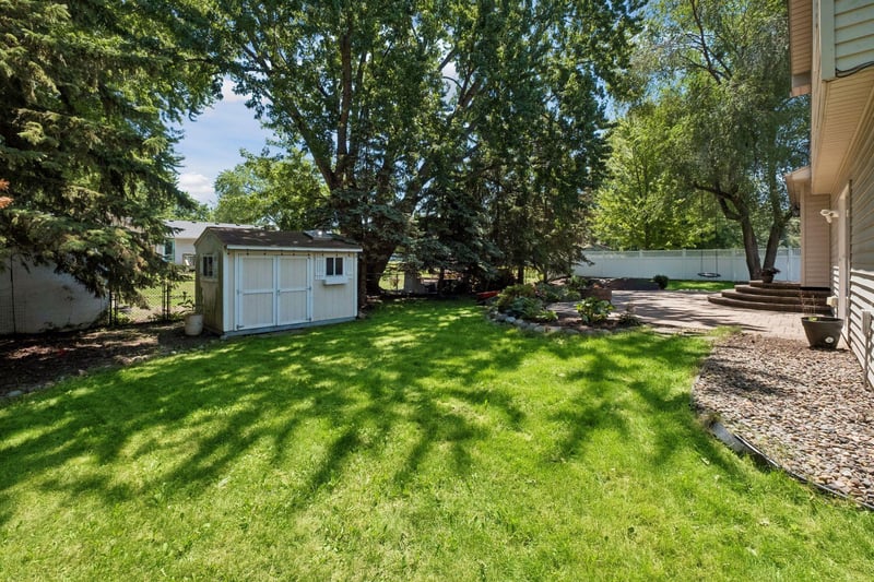 14816 Delmar Ct, Rosemount, MN 55068