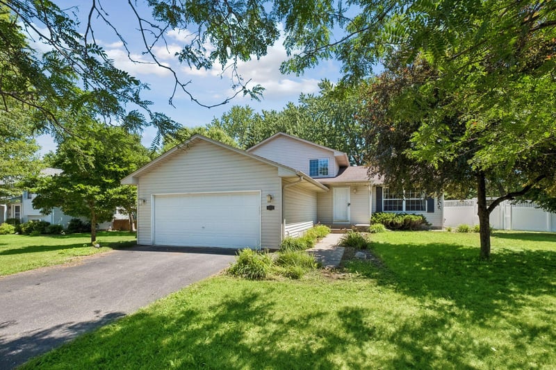 14816 Delmar Ct, Rosemount, MN 55068