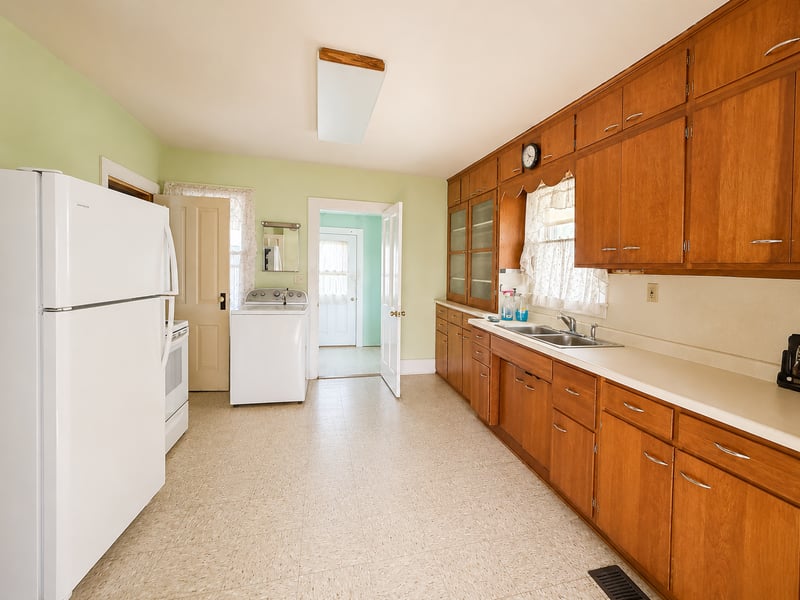 240 Line St S, Wykoff, MN 55990