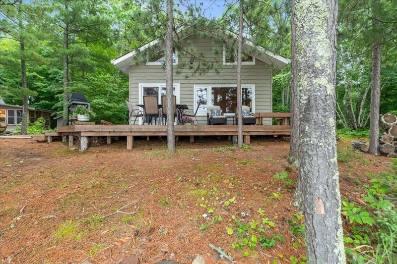 10401 Vermillion Point Dr NE, Deer River, MN 56636