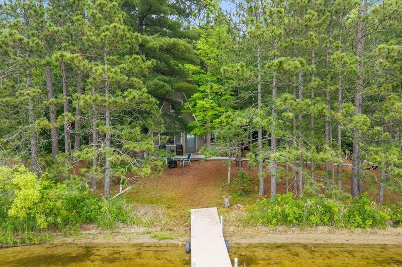 10403 Vermillion Point Dr NE, Deer River, MN 56636