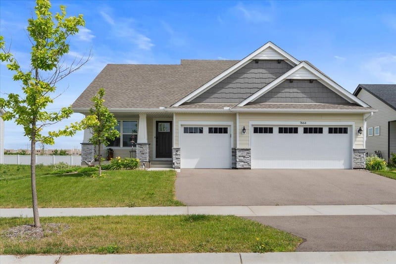 7664 106th St S, Cottage Grove, MN 55016