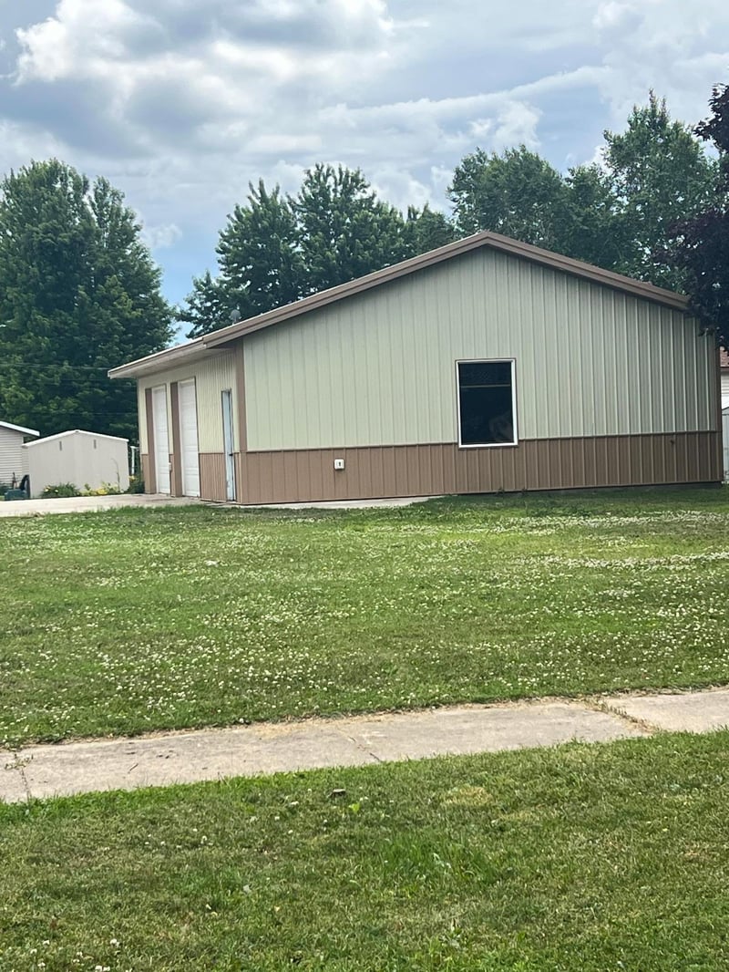 316 W 2nd St, Madison, MN 56256