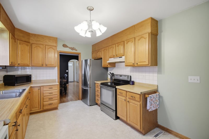 310 Stanley St, Frost, MN 56033