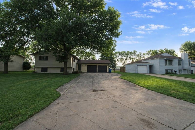 3115 Covent Garden St S, Moorhead, MN 56560
