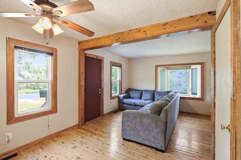 5311 Knox Ave N, Brooklyn Center, MN 55430