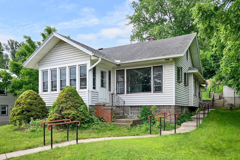36217 Old Homer Rd, Winona, MN 55987