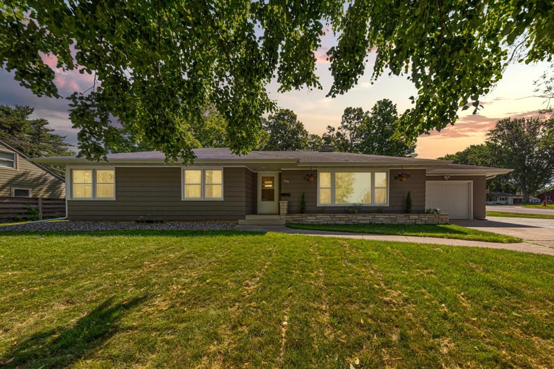 1071 Anderson Pl, Owatonna, MN 55060