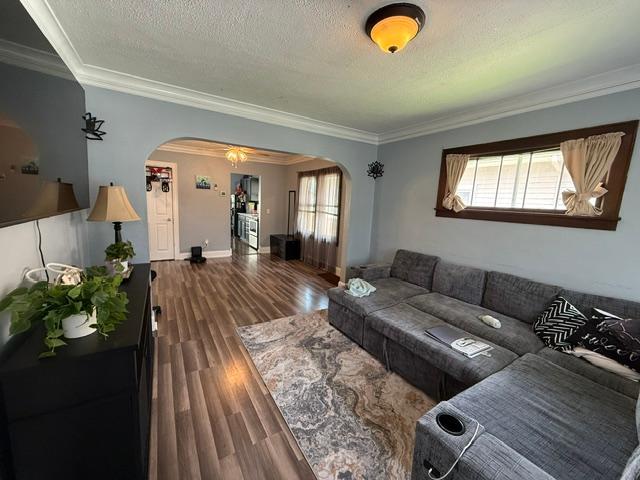 987 Lawson Ave E, Saint Paul, MN 55106