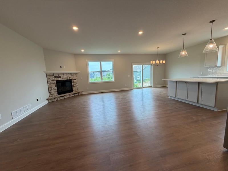 1727 Spruce St, Farmington, MN 55024