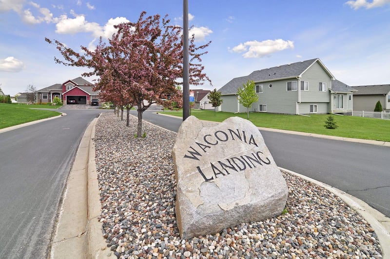 1879 Sandbar Cir, Waconia, MN 55387