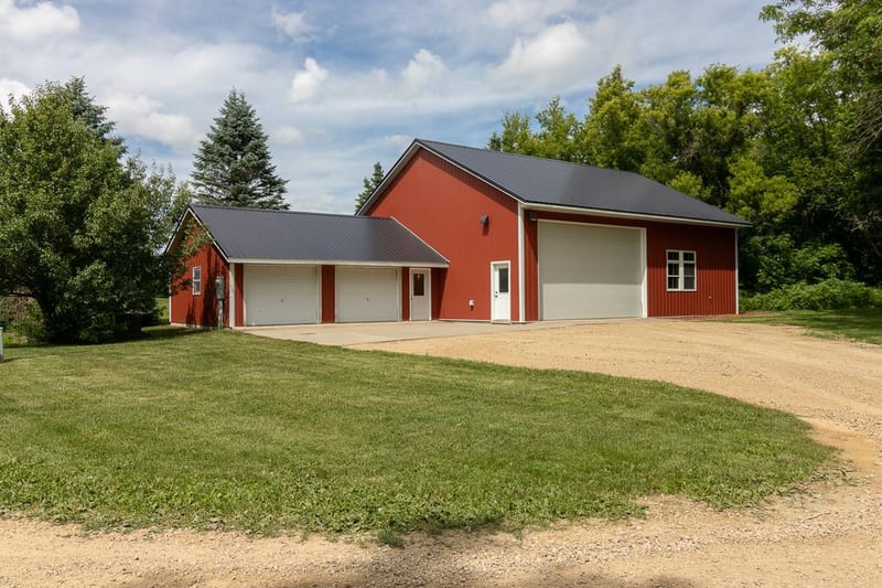 58385 Kirkwood Rd, Mankato, MN 56001