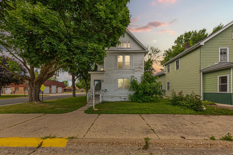 105 Ash Ave SW, Montgomery, MN 56069